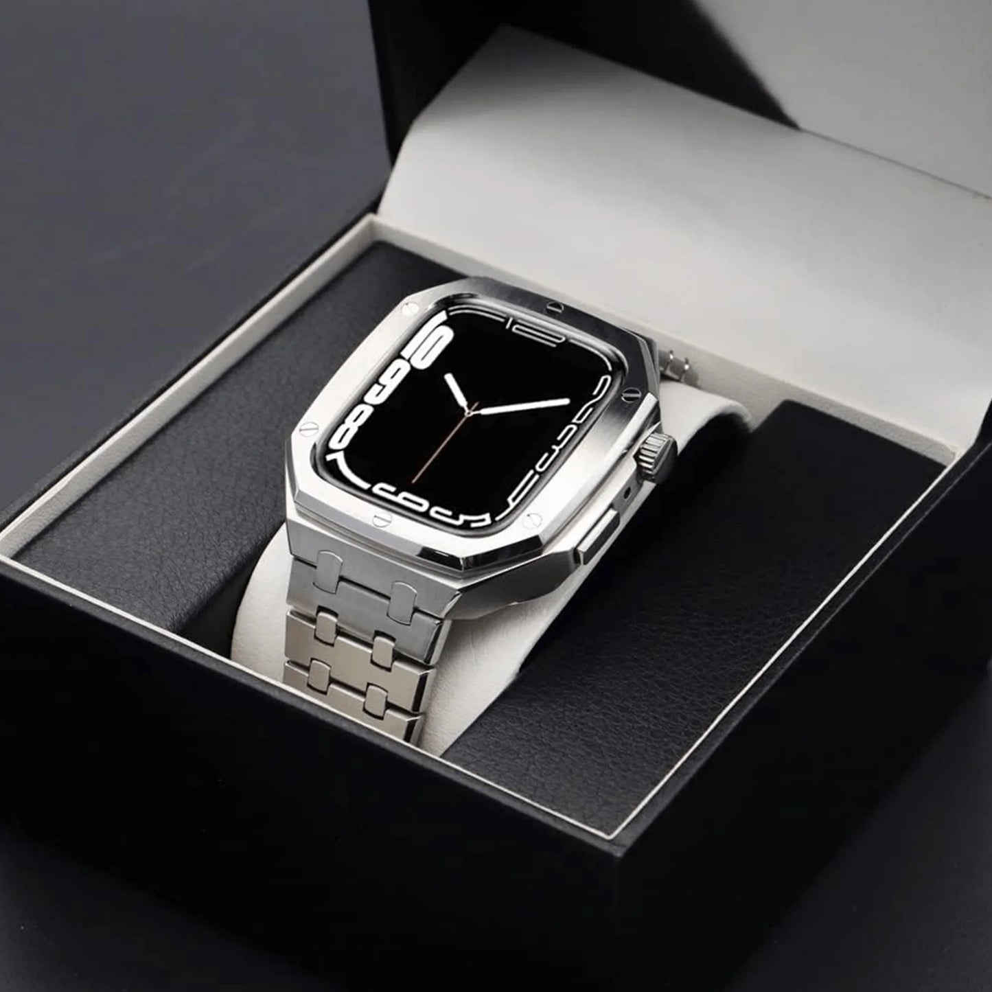 44/45MM Silver Luxury Edition Case- Stainless Steel Strap